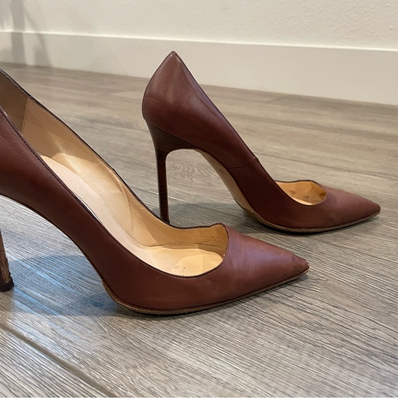 Manolo Blahnik Chocolate Brown Pointed-Toe Leather Pumps - Picture 4 of 12